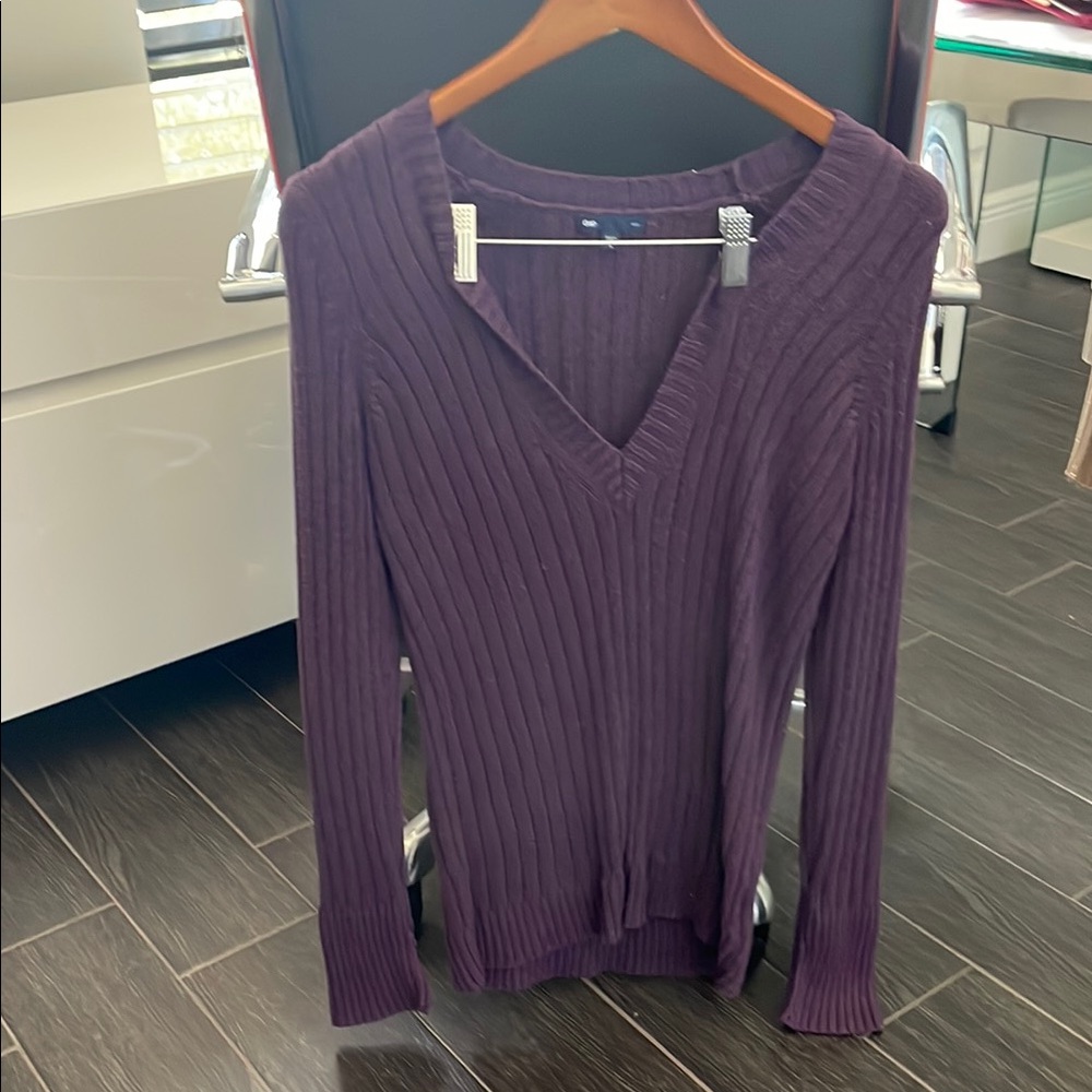GAP Deep Purple Ribbed Knit V-Neck Sweater